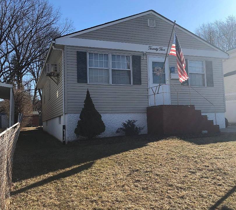 1st image of 25 Suffolk Ave