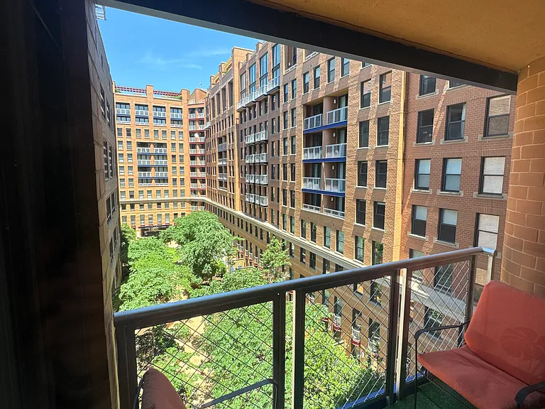 631 D St NW #736 — Photo 17