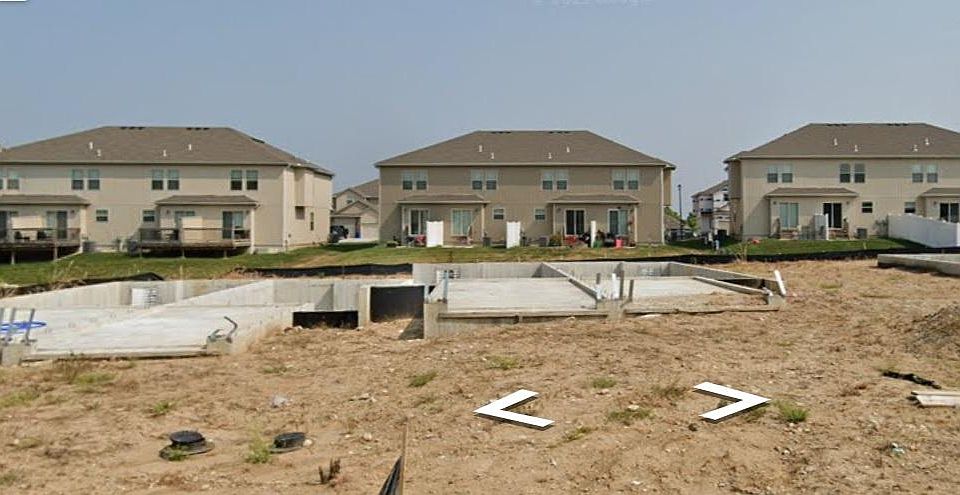 1st image of 10514 Clubhouse Dr #10514