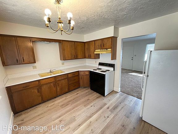 4th image of 545 Hansen Ave APT 3