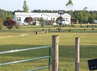 2161 Gilberts Mill Rd, Cottondale, FL 32431