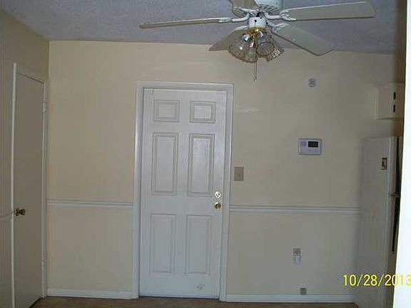 5th image of 37 Mary Esther Dr
