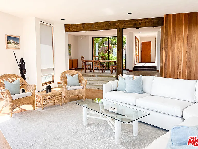 24150 Malibu Rd — Photo 4