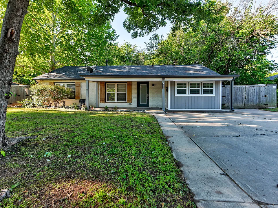 1222 Camden Way