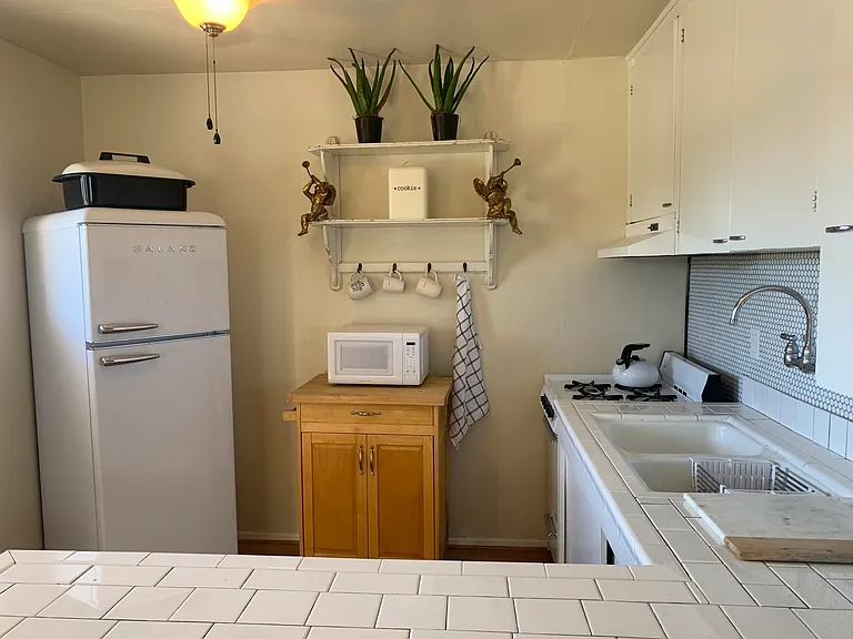 2528 De La Vina St — Photo 31