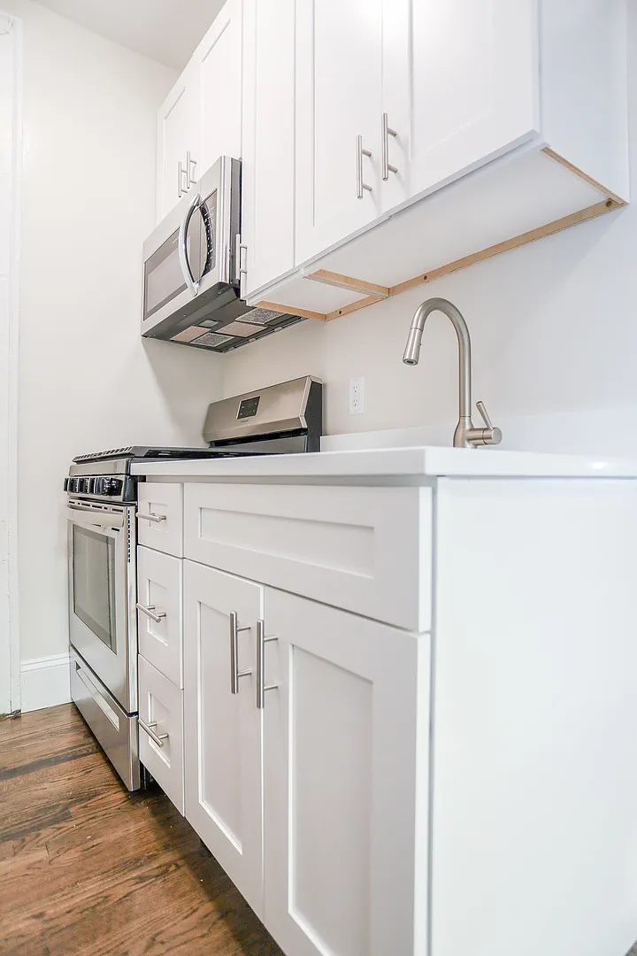 5744 S Stony Island Ave — Photo 3