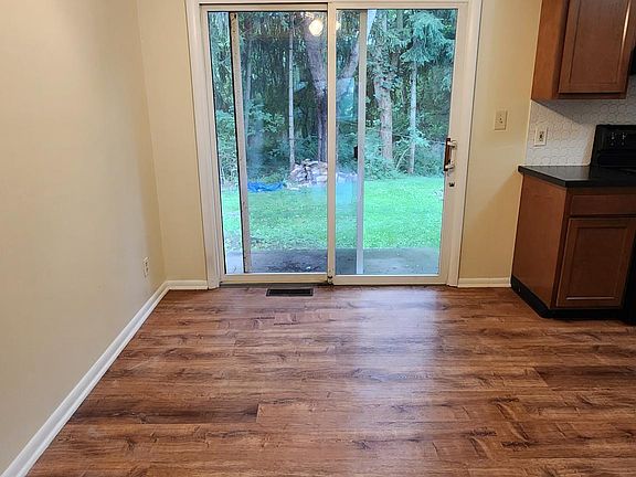 5th image of 2456 Eastlawn Ave #2456