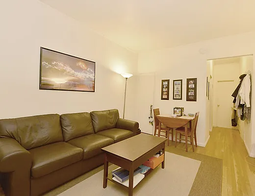 Rented by Cooper & Cooper Real Estate | media 18