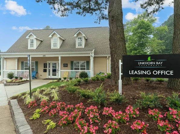 Linkhorn Bay Apartments