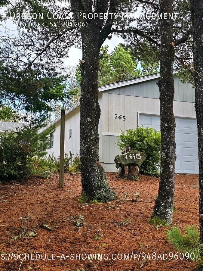 Building Photo - 765 SE Bird Ave