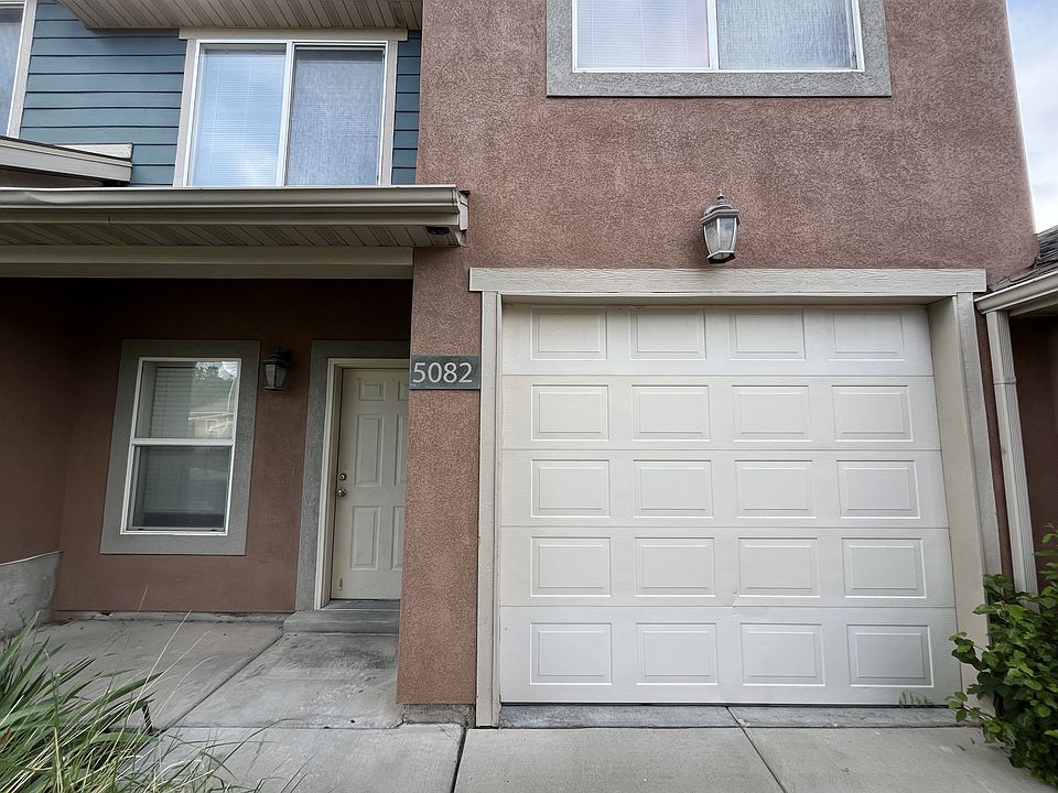 Front of Townhome