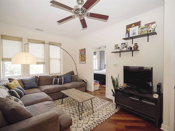 2121 N Kedzie 3W LR2