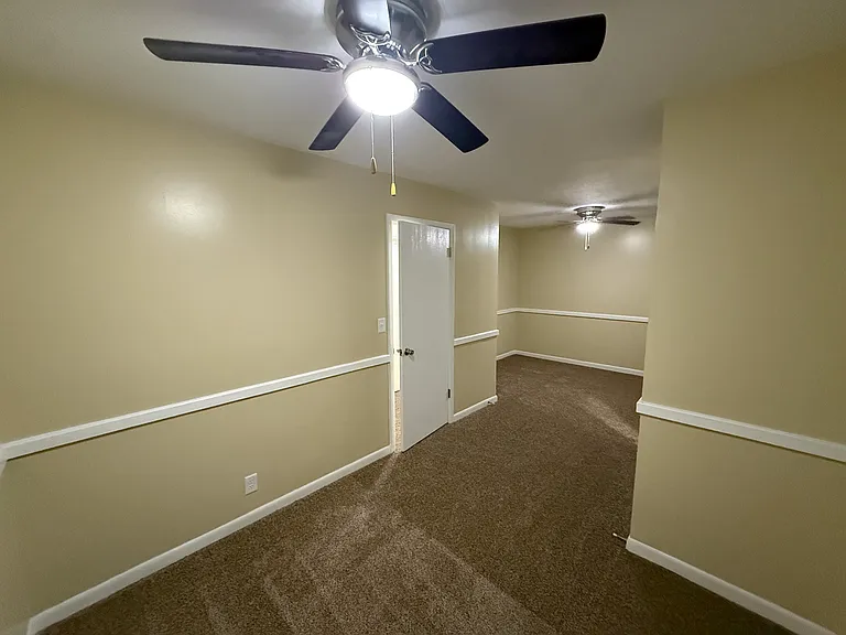 113 S Lynn St — Photo 17