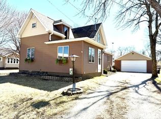 109 Main St, Charlotte, IA 52731