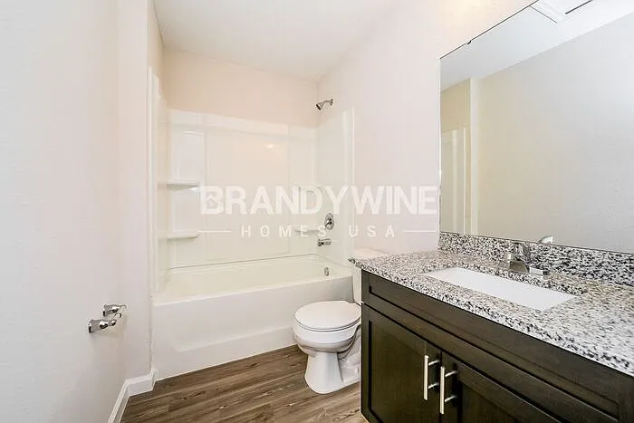 558 Kit St — Photo 20