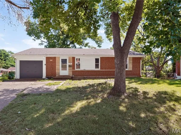102 Florwood Ct, Saint Louis, MO 63135