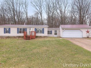 2912 Sixteen Mile Rd NE, Cedar Springs, MI 49319