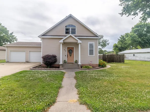 818 Evans St, Sloan, IA 51055