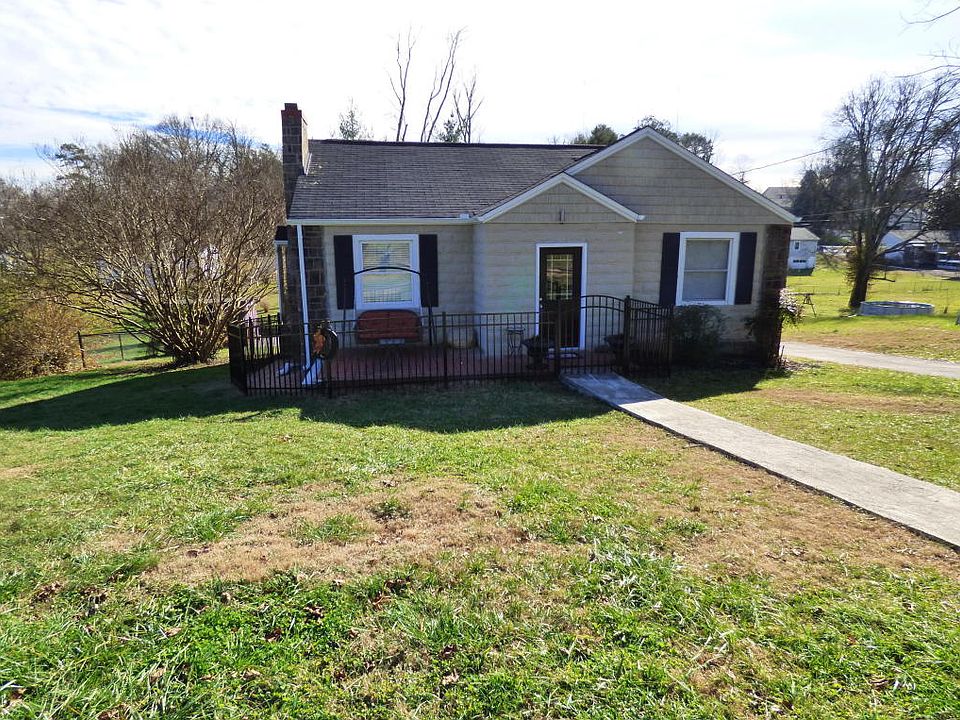 1st image of 1510 Charles Dr