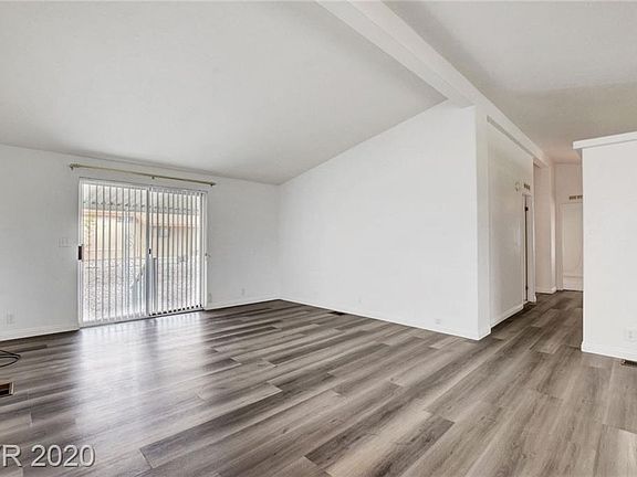 2nd image of 596 Lake Michigan Ln
