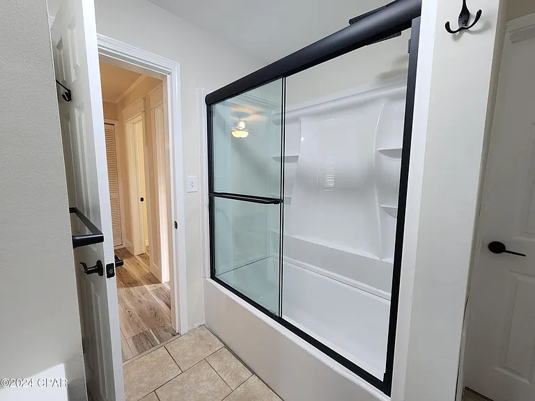 1719 Stephens Ave — Photo 26