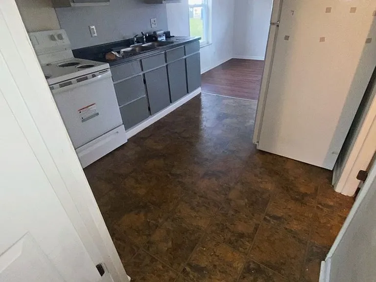1623 Jefferson St — Photo 6