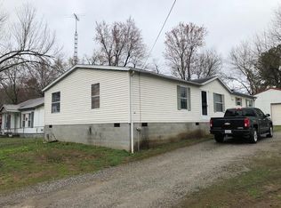 340 Daniel St, Island, KY 42350