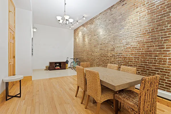 Rented by Corcoran | media 21