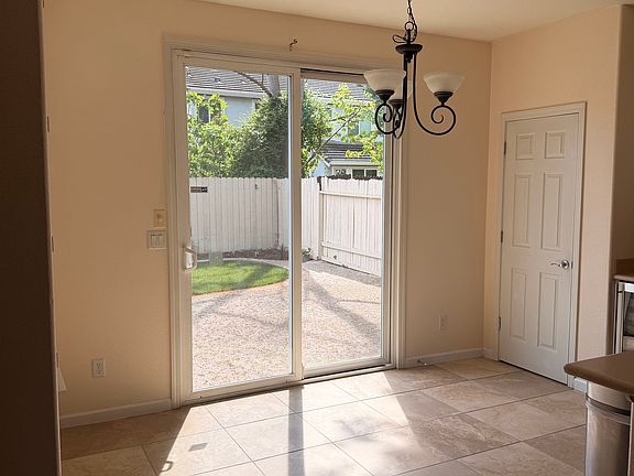 4th image of 2140 Bradburn Dr
