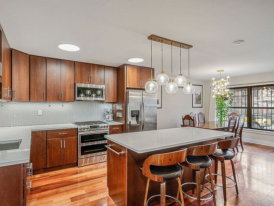 1st image of 682 Lexington Ave #1