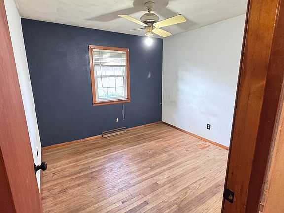 5th image of 3131 E Enos Ave