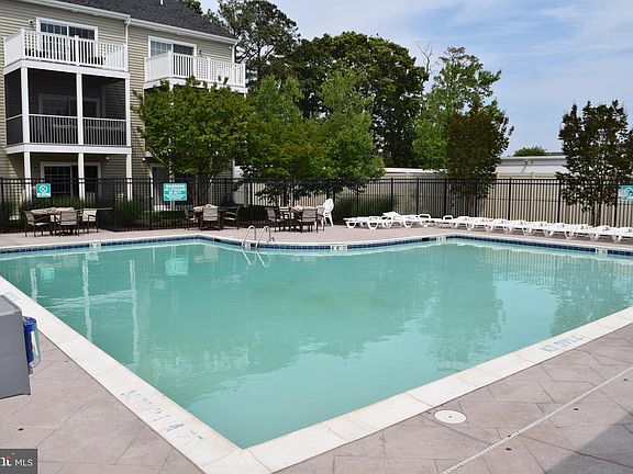 3rd image of 37076 Turnstone Cir