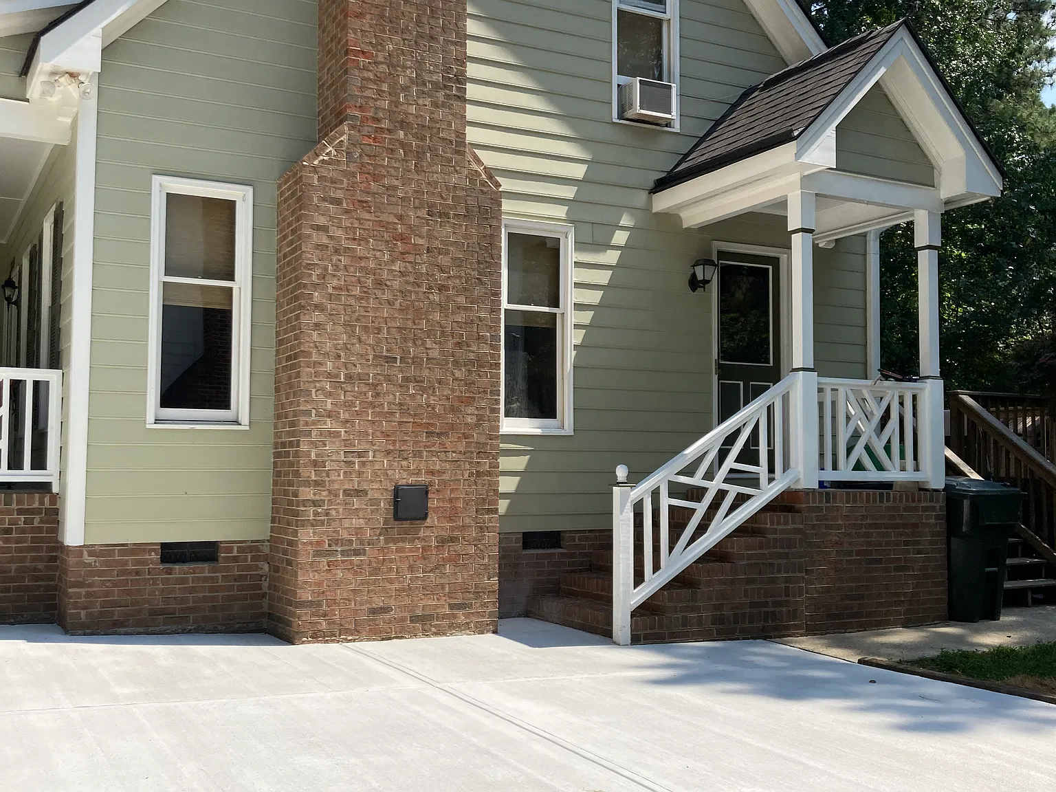 3 bed, 2.5 bath, 1435 sqft, $2,000 — Photo 4