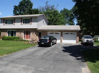 3493 Knollwood St NE, Rockford, MI 49341