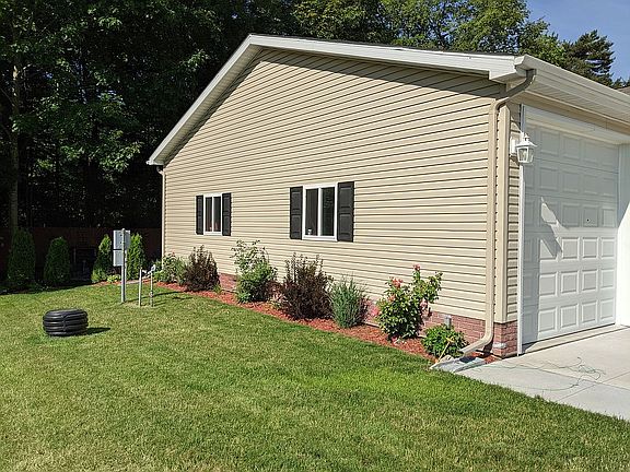 3rd image of 6147 S Branch Ln