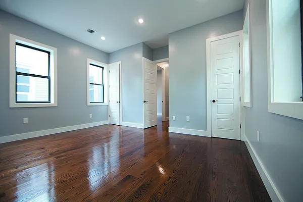 Rented by Brooklyn Group | media 10