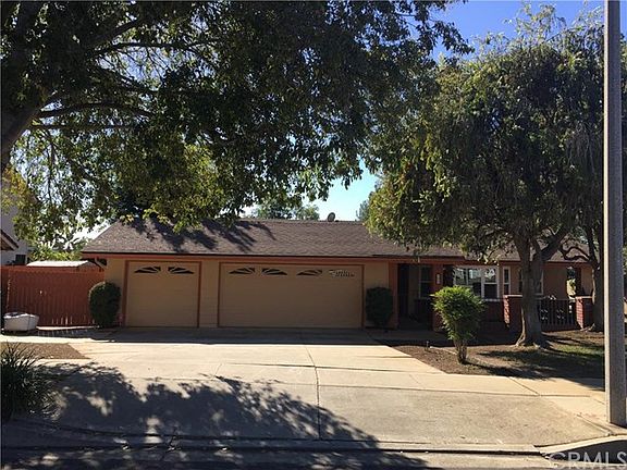 2nd image of 102 Smith Dr