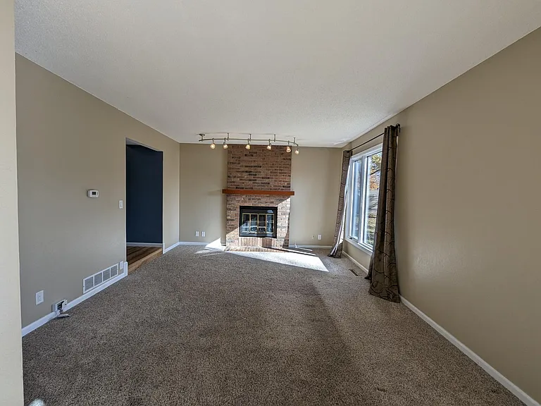 1754 S Cambridge Dr — Photo 7