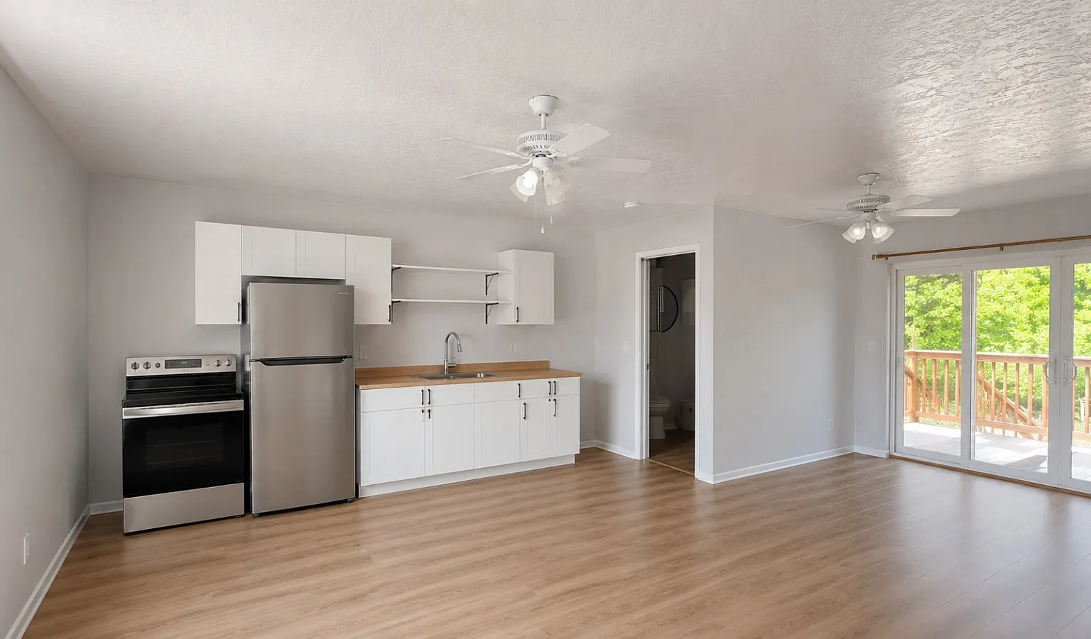 1 bed, 400 sqft, $1,350 — Photo 3