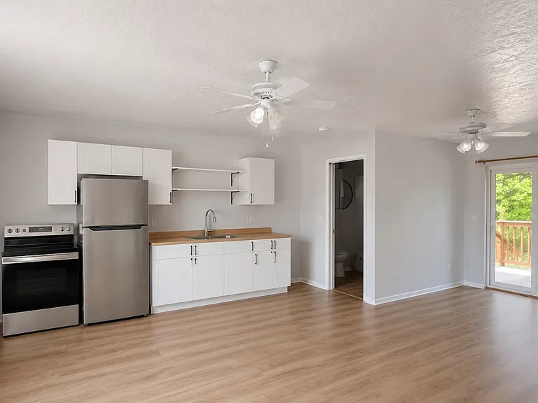 819 W 2300 N #1 — Photo 3