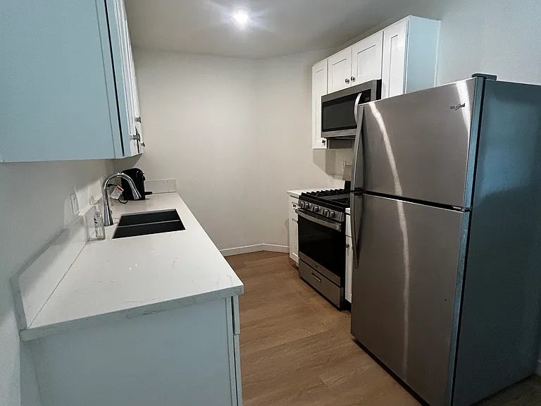 246 E Providencia Ave #246 — Photo 2