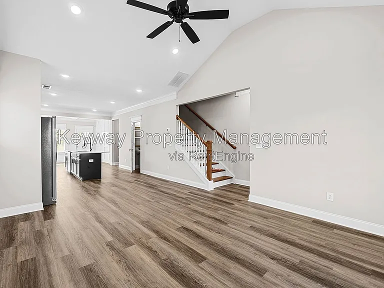 2124 Denmark Ave SE — Photo 10