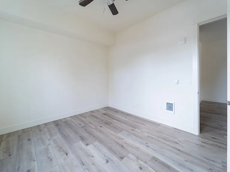 Capitol Hill Apartments — Photo 160