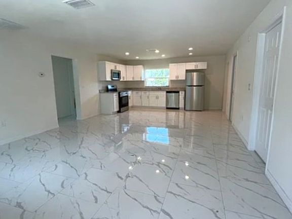 4th image of 3523 49th St W