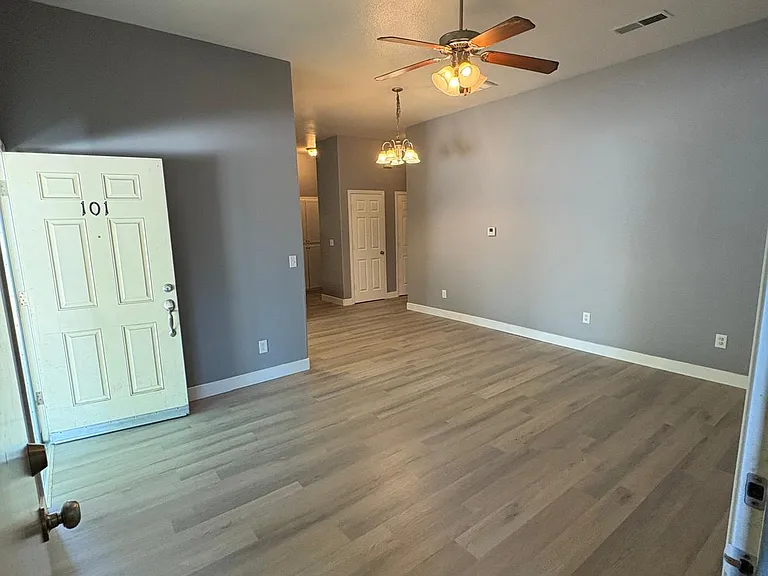 1520 C St #101 — Photo 13