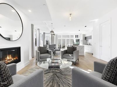 202 N 8th St, Brooklyn, NY, 11211