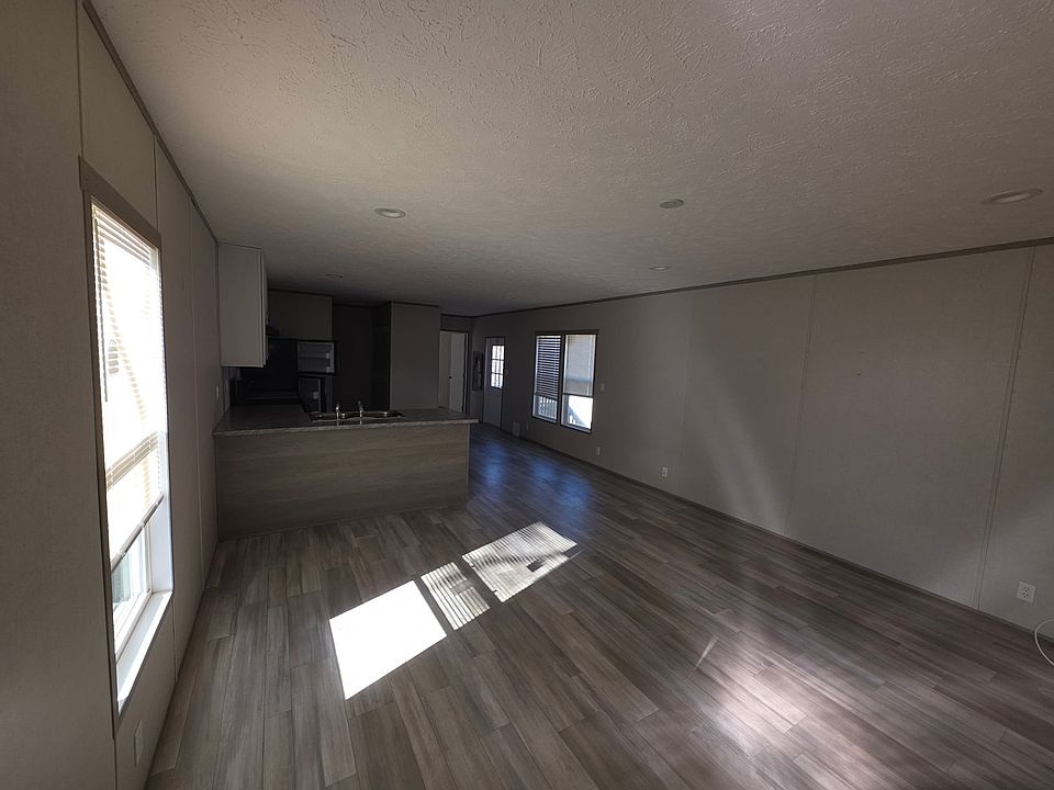 1st image of 296 Westwood Cir