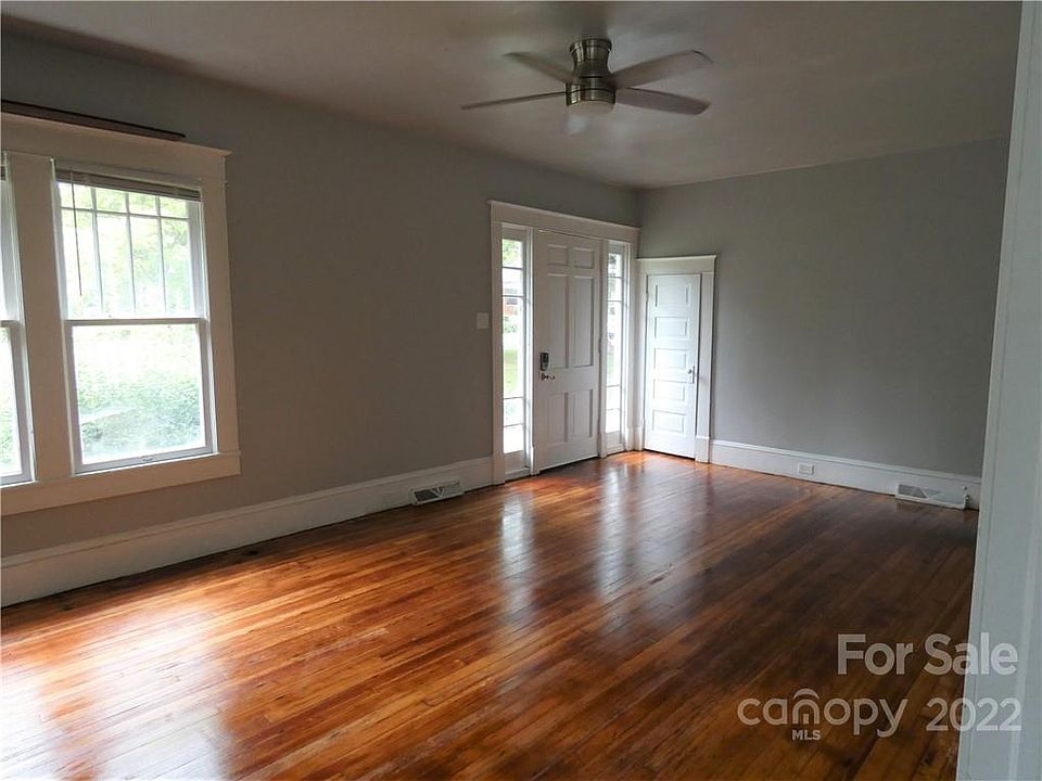 516 E Broad St, Statesville, NC 28677 Zillow