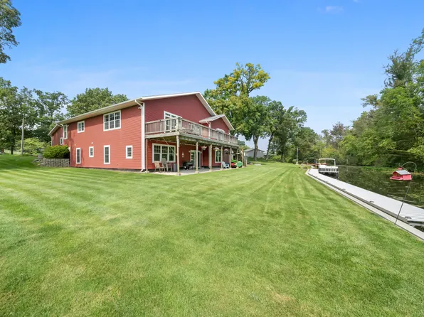 68441 Channel Pkwy, Edwardsburg, MI 49112