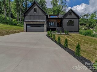 63 Winding Ridge Rd, Fairview, NC 28711